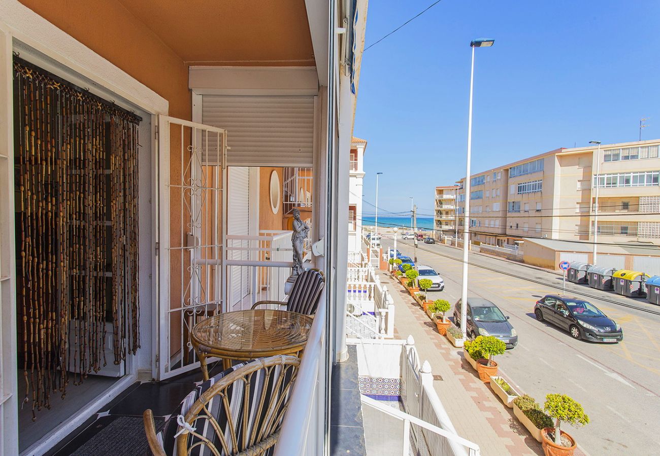 Ferienwohnung in La Mata - 033 Beach Terrace - Alicante Real Estate