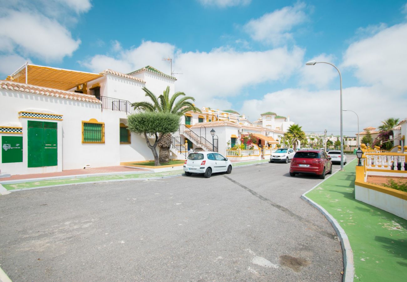 Bungalow in La Mata - 071 Molino Blanco Beach