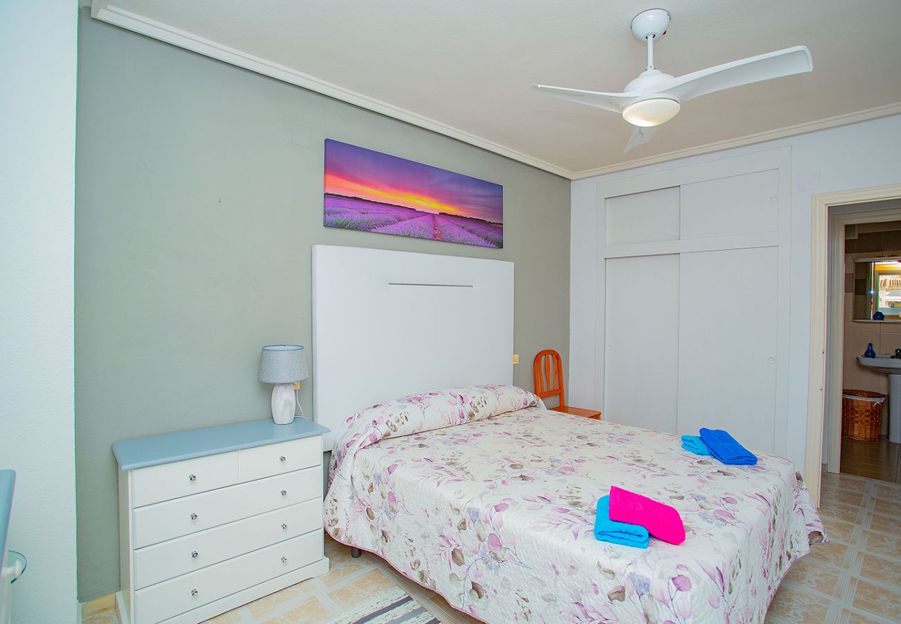 Ferienwohnung in La Mata - 057 Beach Dreams Apartment - Alicante Holiday