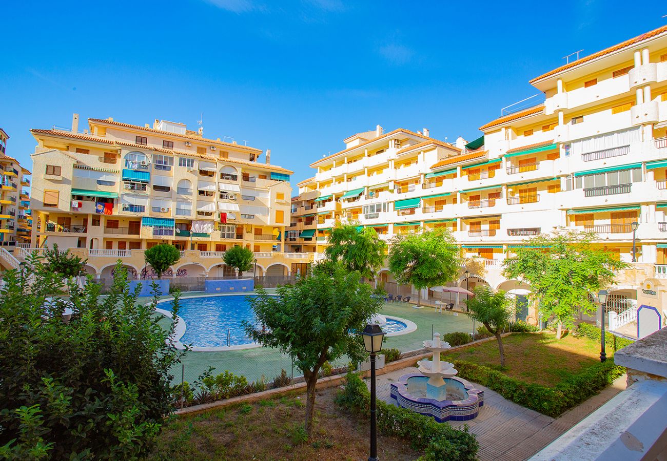 Ferienwohnung in La Mata - 057 Beach Dreams Apartment - Alicante Holiday