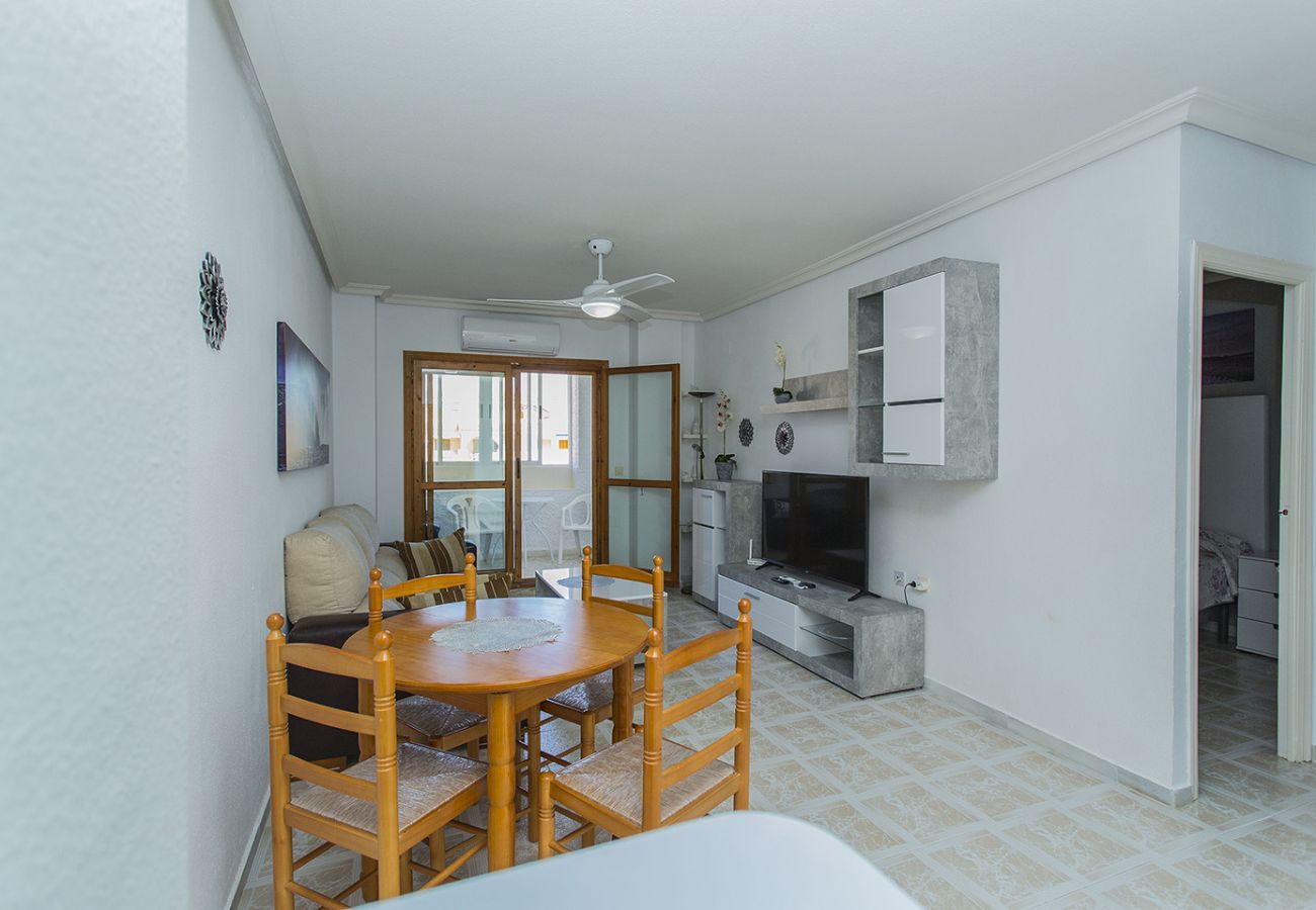 Ferienwohnung in La Mata - 057 Beach Dreams Apartment - Alicante Holiday