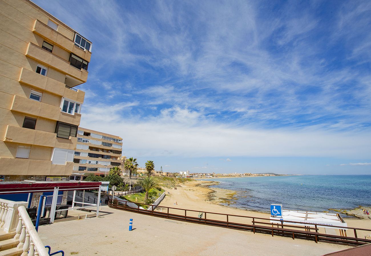 Ferienwohnung in Torrevieja - 037 Blue Laguna - Alicante Holiday