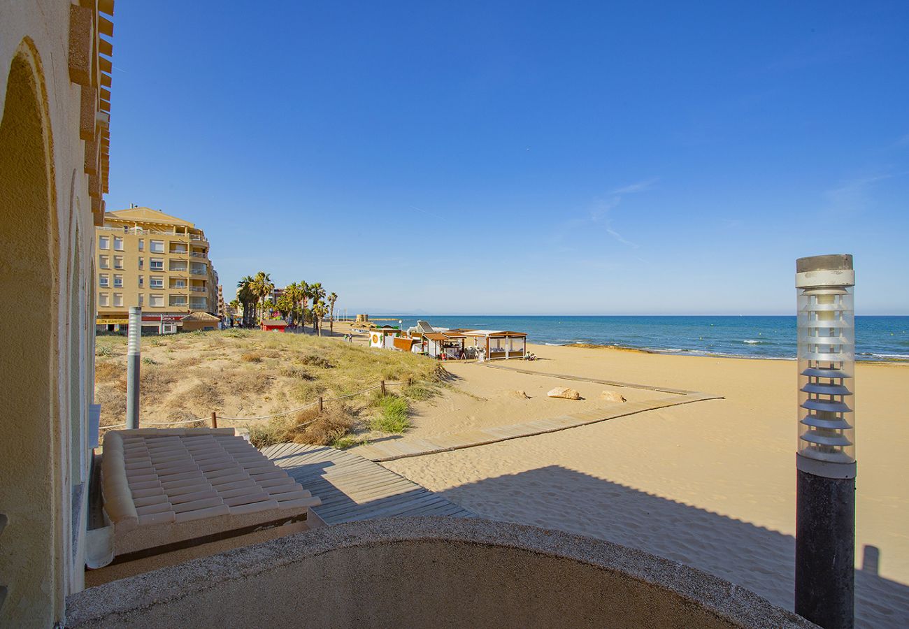 Ferienwohnung in La Mata - 149 Seaside Cool Apartment - Alicante Holiday