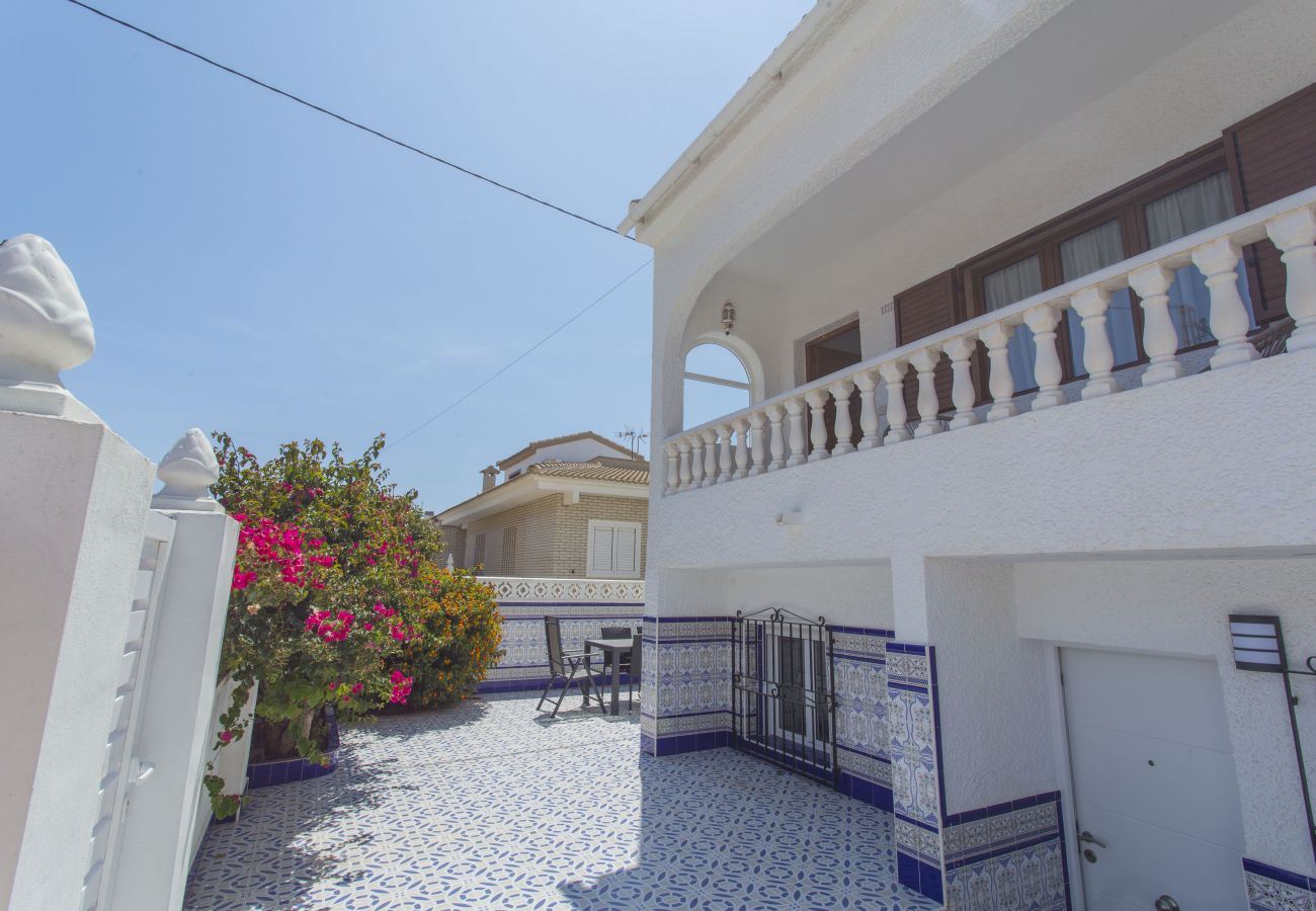 Bungalow in La Mata - 145 Sea Relax House - Alicante Holiday