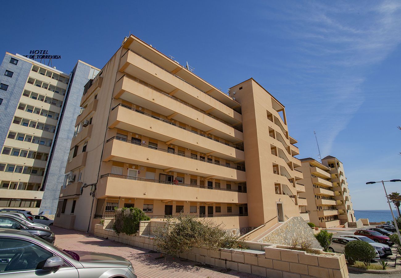 Apartamento en Torrevieja - 106 Economy Sea View - Alicante Holiday