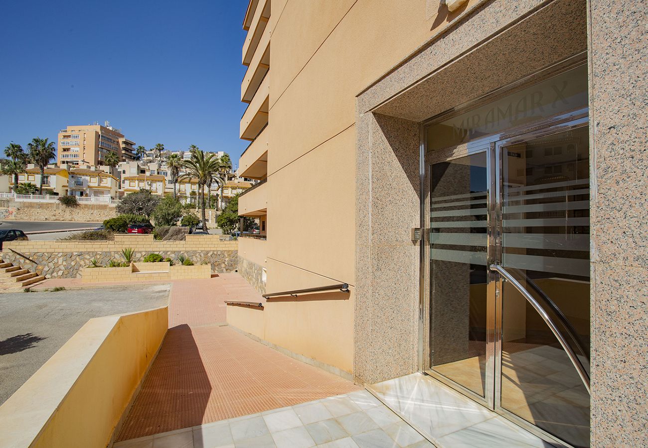 Apartamento en Torrevieja - 106 Economy Sea View - Alicante Holiday