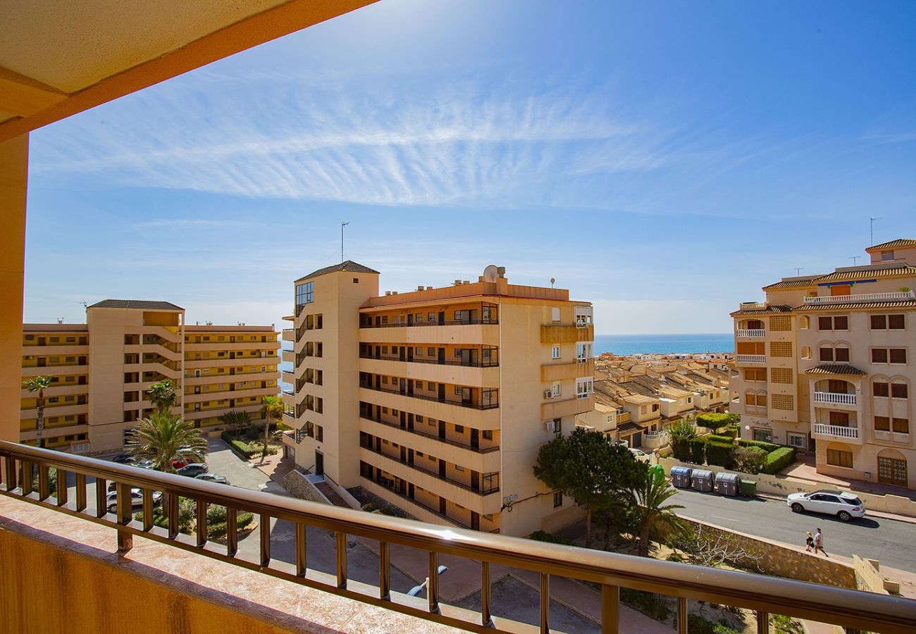 Apartamento en Torrevieja - 106 Economy Sea View - Alicante Holiday