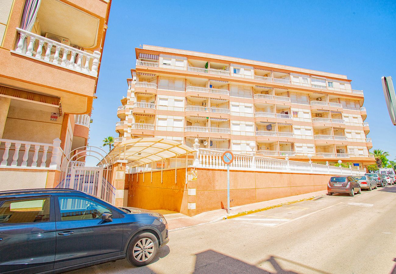 Apartamento en La Mata - 051 Laguna Beach - Alicante Holiday