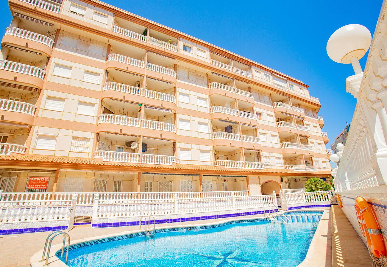 Apartamento en La Mata - 051 Laguna Beach - Alicante Holiday