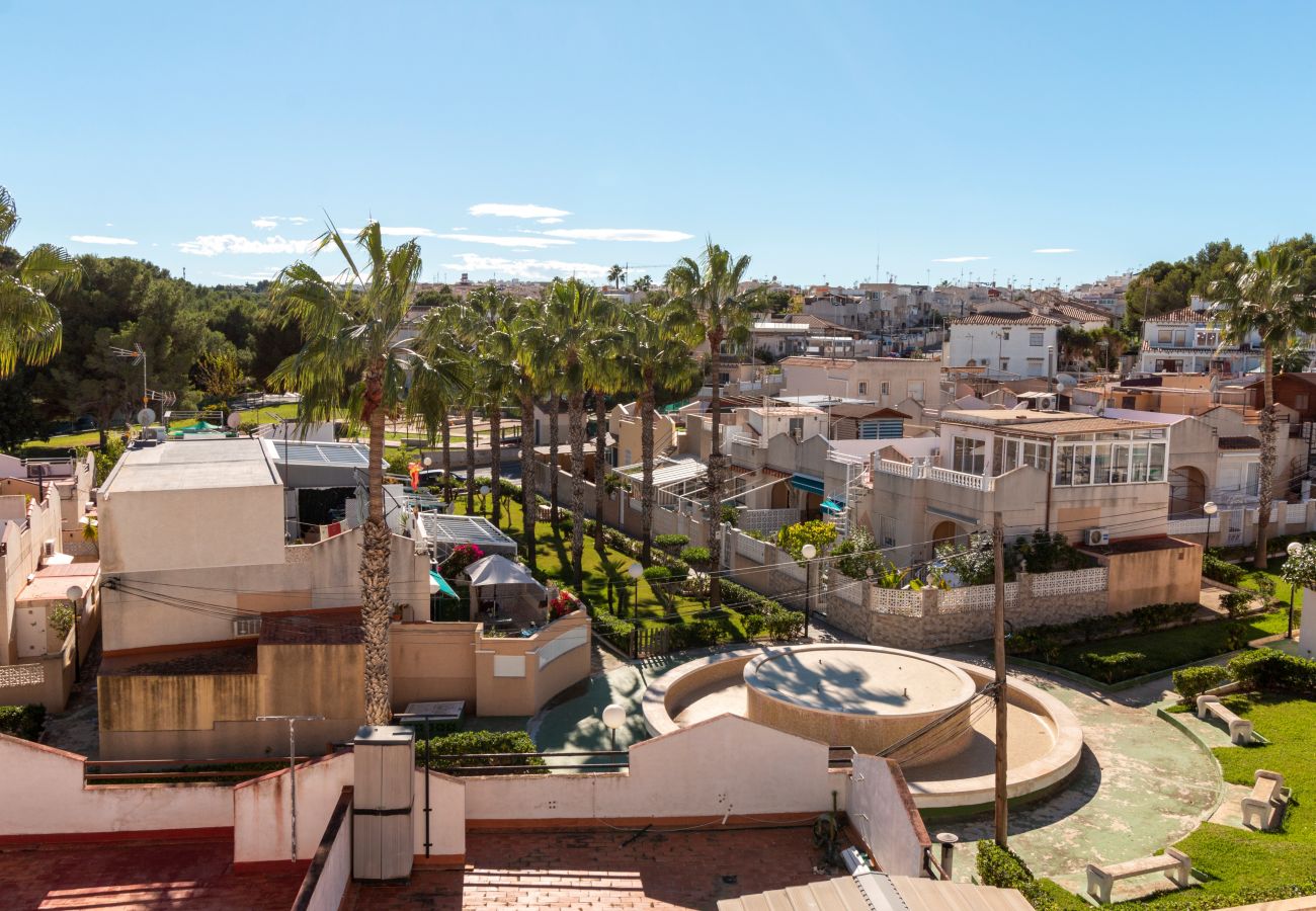 Casa adosada en Torrevieja - 233 Laguna Views -Alicante Holiday