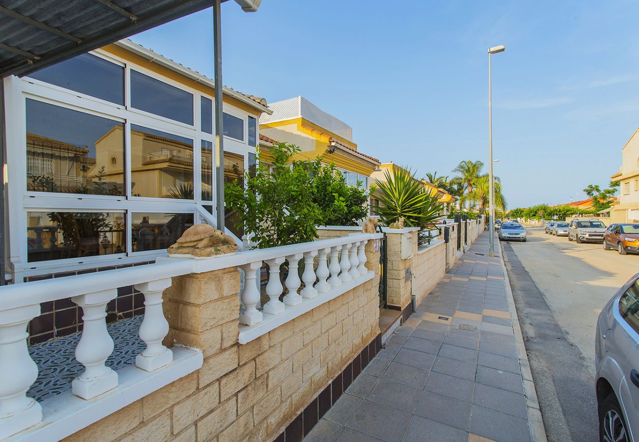 Casa adosada en Torre de la Horadada - 226 Relax Beach Home - Alicante Holiday