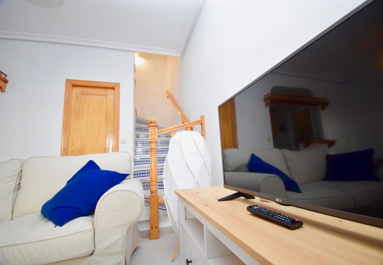 Townhouse in La Mata - 038 Fantastic Holiday // AC - Wifi