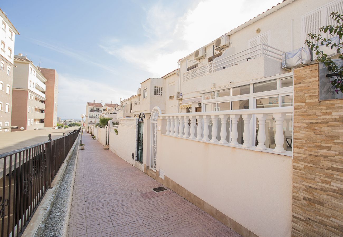 Bungalow in Torrevieja - 104  Nice Pool Enjoyment - Alicante Holiday