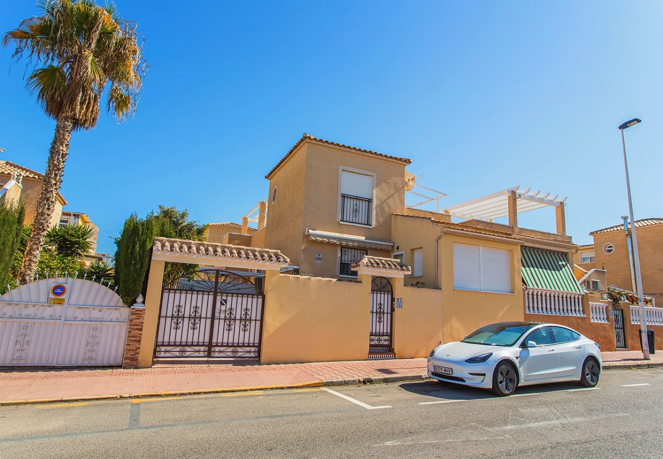 Townhouse in Torrevieja - 159 Cozy Adosado Alicante-Holiday