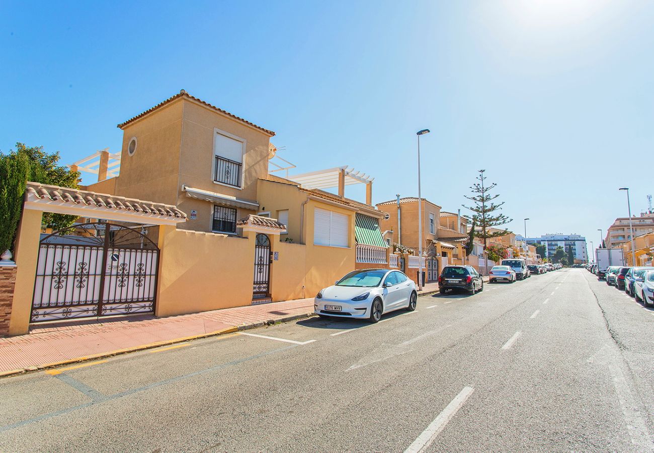 Townhouse in Torrevieja - 159 Cozy Adosado Alicante-Holiday