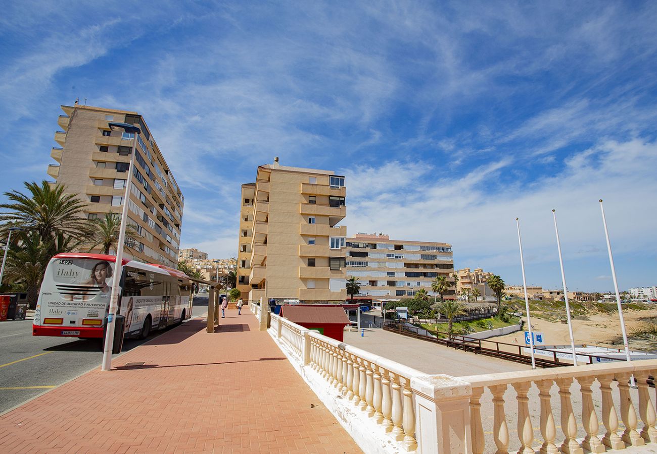 Апартаменты на Торревьеха / Torrevieja - 037 Blue Laguna - Alicante Holiday