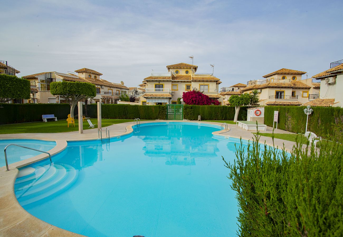 Таунхаус на Orihuela Costa - 238 Cozy  Pool Home -Alicante Holiday