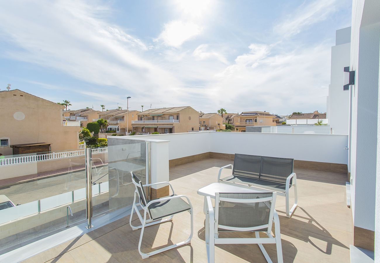 Вилла на Торревьеха / Torrevieja - 208 Luxury Villa  Pool Sauna Cinema - Alicante Hol